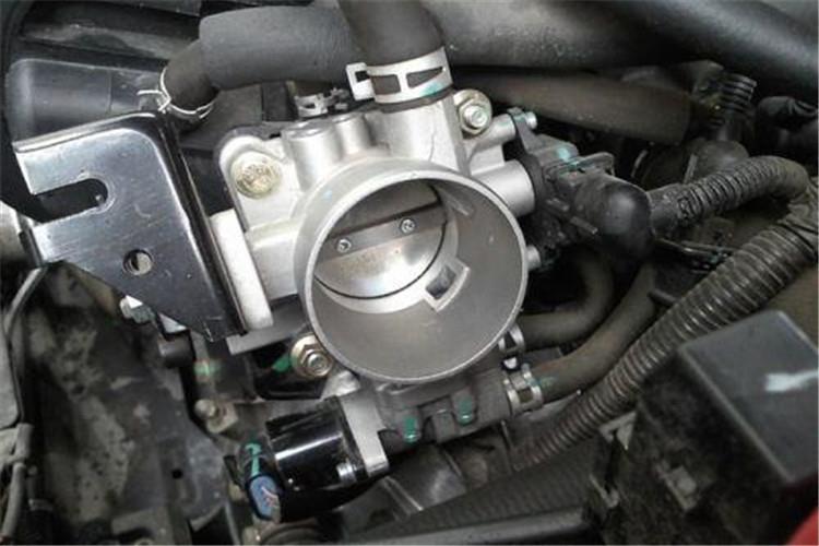 汽油發(fā)動(dòng)機(jī)空氣濾清器