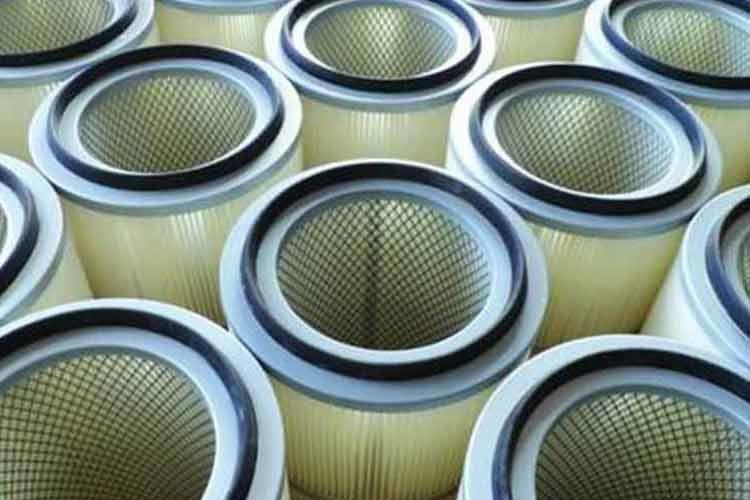 首先要看橢圓形除塵濾筒是不是有污垢，有的話能夠悄悄擊打除塵濾筒外部，也能夠用壓縮空氣由里向外吹，鏟除橢圓形除塵濾筒上的積塵