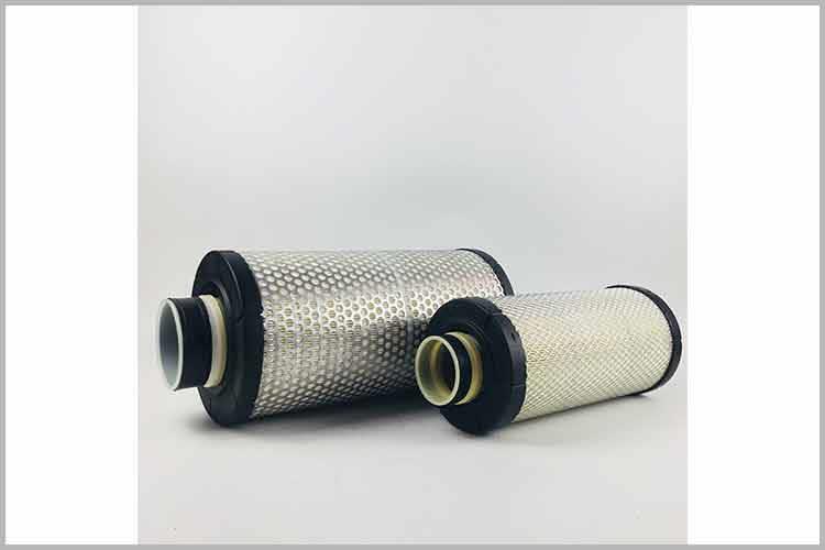 購買康明斯空氣濾清器時(shí)，應(yīng)選擇有一些知名度的大品牌，也盡量在品牌授權(quán)經(jīng)銷商或品牌旗艦店購買，不要貪圖便宜購買三無產(chǎn)品